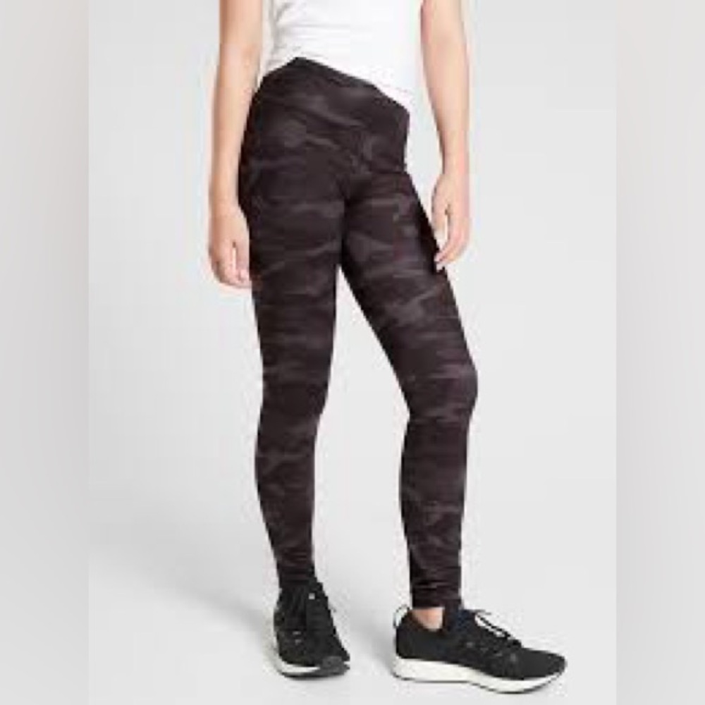 XL 14 Athleta girl chit chat printed leggings joggers camo camouflage black gray